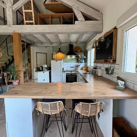 Maisonnette Avec Terrasse Et Jardin